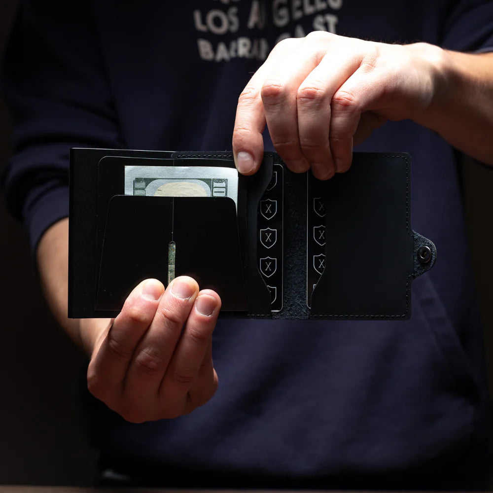 Billetera Slide-Slim Pro: Elegancia, Seguridad y Tecnología al Alcance de tu Mano